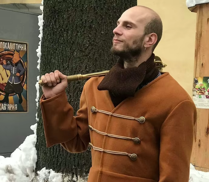 Файл:Непийпиво Максим 3.png