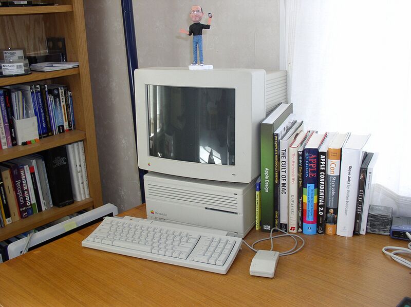 Файл:68k-Mac-IIci-LG-2781163667.jpg