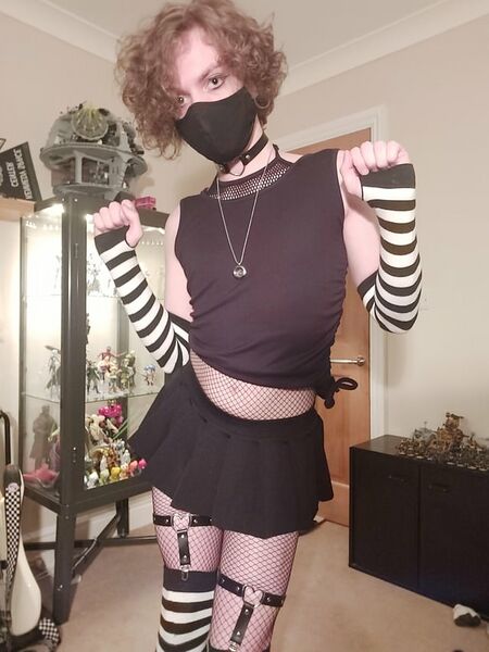 Файл:Femboy superstar.jpg
